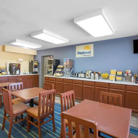 Days Inn By Wyndham Grand Island-3